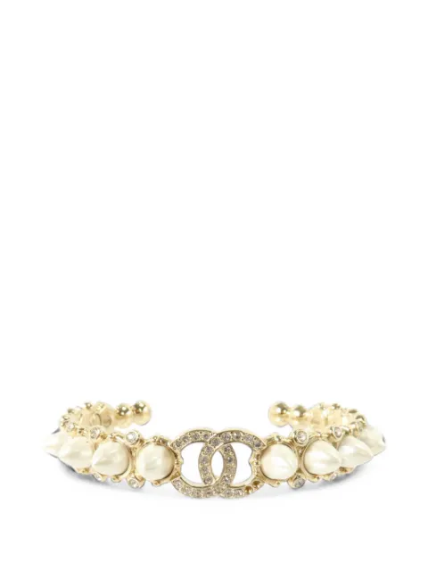 CHANEL Pre-Owned CC faux-pearl bangle Gold AB7622