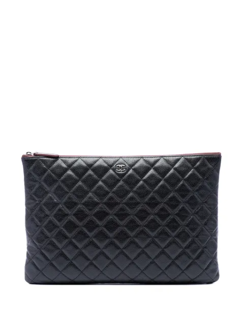 CHANEL Pre-Owned 2014 Large Quilted Caviar O Case clutch bag Black VWGC7WRJBR47J9IT