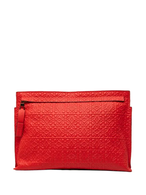Loewe Pre-Owned 2017 Embossed Anagram Leather Repeat T clutch bag Red J2UBXCEYF0HC6699