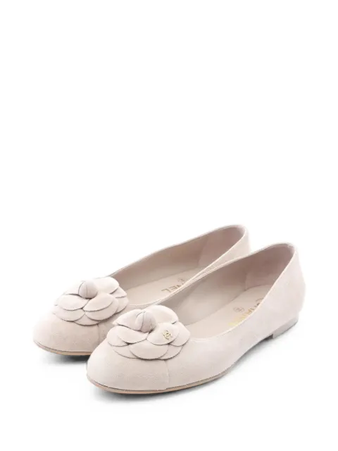 CHANEL Pre-Owned 1986-1988 Camellia ballet flats Neutrals 1102752