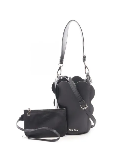 Miu Miu Pre-Owned 2010s scalloped bucket bag Black 1103560
