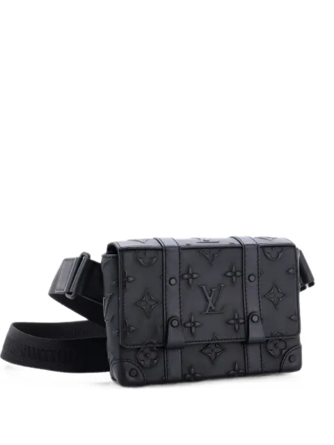 Louis Vuitton Pre-Owned Trunk Slingbag Monogram Seal Leather belt bag Black 9NRT2TCVM5SWZCBK