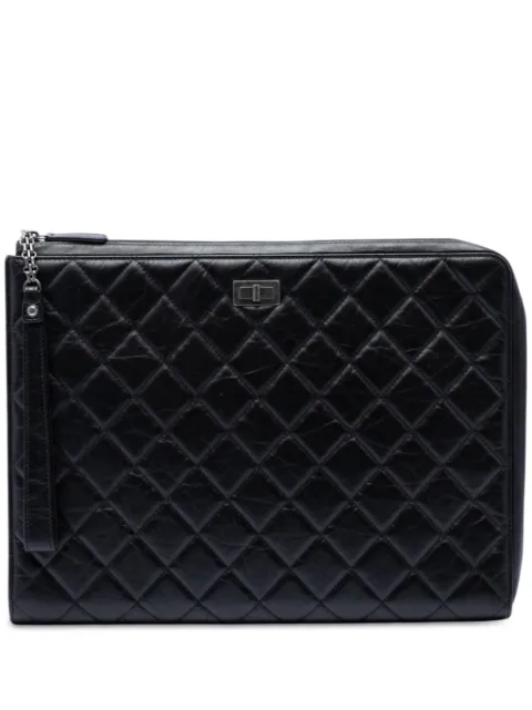 CHANEL Pre-Owned 2019 Large Aged Calfskin Reissue 2.55 Pouch with Handle clutch bag Black MRVPY29HASNYUHH0
