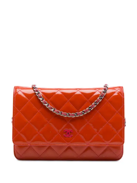 CHANEL Pre-Owned 2012-2013 CC Quilted Patent Incognito Wallet On Chain crossbody bag Orange 5JBUN7U8PH7YSI0V