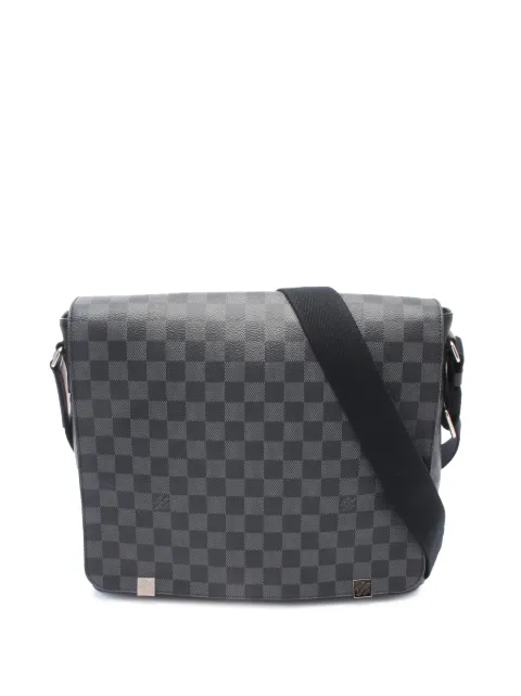 Louis Vuitton Pre-Owned 2017 Damier Graphite District MM crossbody bag Black 21UX4XVDPUH9ZANO