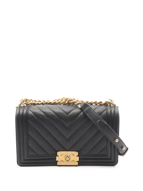 CHANEL Pre-Owned 2021-2026 Old Medium Chevron Caviar Boy Flap crossbody bag Black AKYX2QQVW4LCO65I