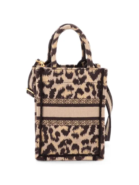 Christian Dior Pre-Owned Book Mizza Embroidered Canvas Vertical tote bag Brown HWAR6UHNQRMMVXDJ