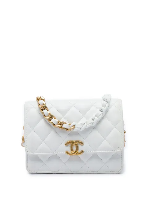 CHANEL Pre-Owned 2021 Quilted Lambskin Candy Chain Clutch with Chain crossbody bag White WAHRSF2TI4467BXG