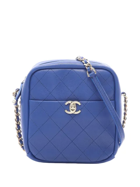 CHANEL Pre-Owned 2018-2019 Stitched Goatskin Casual Trip North South Camera Case crossbody bag Blue 3HU4Q0FXT9WT9TDX