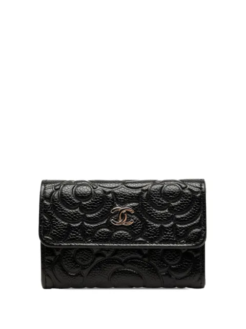 CHANEL Pre-Owned 2020 CC Embossed Caviar Camellia card holder Black PA961U2ZS4XQV8AV