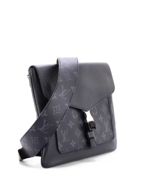 Louis Vuitton Pre-Owned Outdoor Flap Messenger Monogram Taigarama crossbody bag Black D3M3VHZ9F3Y0A4UR