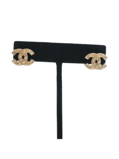 CHANEL Pre-Owned 1990-2026 CC Gold Plated Push Back Earrings costume earrings Gold S7QLV5VH4H4P8SHC