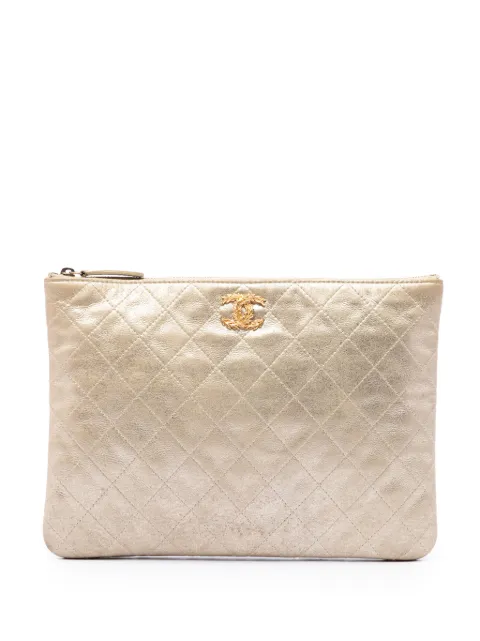 CHANEL Pre-Owned 2016-2017 Medium Quilted Metallic Calfskin Leaves CC O Case clutch bag Gold 945IISII5914H1AT