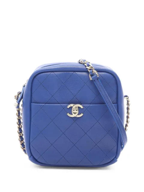 CHANEL Pre-Owned 2018-2019 Matelassé chain shoulder bag Blue 110185226810321