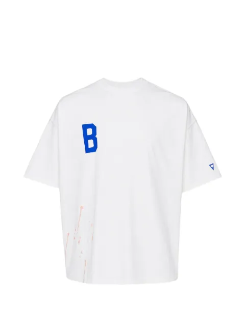 Blackjack logo-print paint-splatter T-shirt White BSKLT0915KWHITE