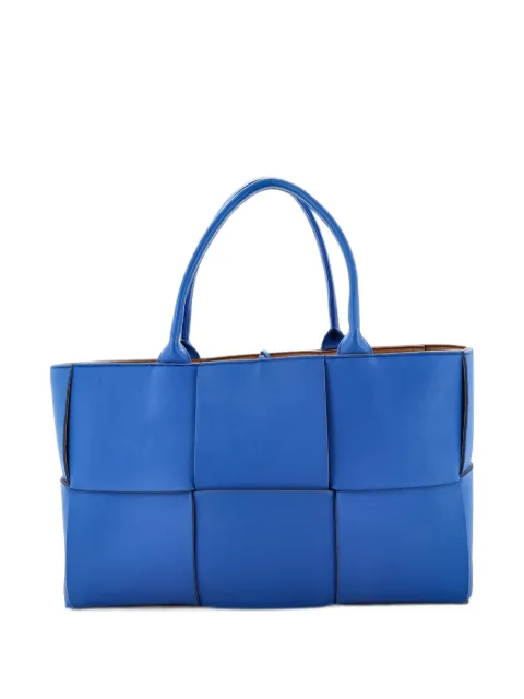 Bottega Veneta Pre-Owned Arco Maxi Intrecciato Leather Medium tote bag Blue KOU8PEL9HTVQGS4R