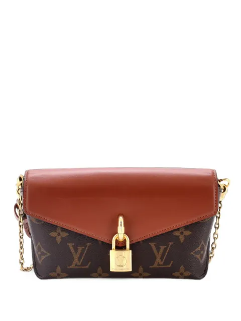 Louis Vuitton Pre-Owned Padlock on Strap Handbag Monogram Canvas and Leather crossbody bag Brown 2X6D9BICQ8THSQR3