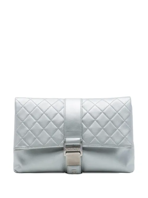 CHANEL Pre-Owned 2017-2018 Quilted Lambskin Grip clutch bag Silver L5IWTC2MPY94JGNU