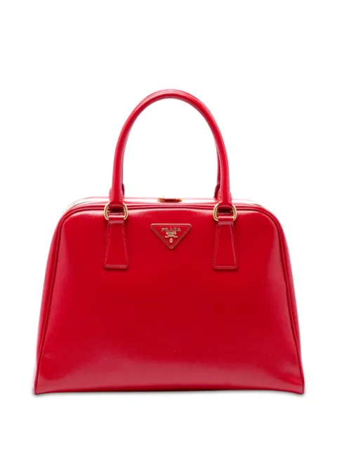 Prada Pre-Owned 2010-2026 Saffiano Vernice Pyramid Frame handbag Red YCS5BIMD3TXCV90F