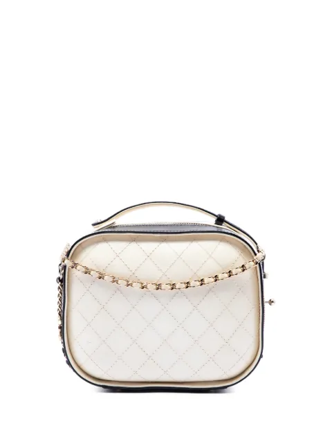 CHANEL Pre-Owned 2018-2019 Small CC Quilted Crumpled Calfskin Vanity Case satchel White FMCQKOYW4Z13X2CF