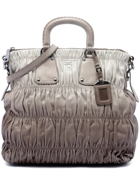 Prada Pre-Owned 2000-2026 Nappa Gaufre Ombre satchel Neutrals PSSCF906QHRC9V54