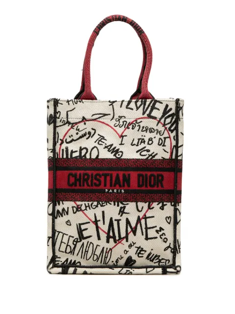 Christian Dior Pre-Owned 2020 DiorAmour Embroidered Canvas Graffiti Vertical Book tote bag White LD84G0WNZX59IFKH