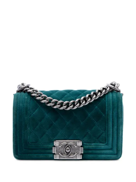 CHANEL Pre-Owned 2013-2014 Small Quilted Velvet Boy Flap crossbody bag Blue GTA9GGM9MGJK7K16