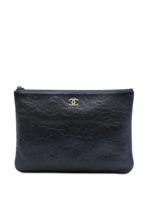 CHANEL Pre-Owned 2013-2014 Medium CC Embossed Lambskin Camellia O Case clutch bag Blue B0CA9X2PFG90PYWO