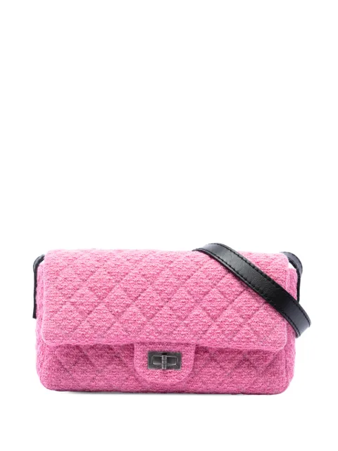 CHANEL Pre-Owned 2009-2010 Small Quilted Tweed Reissue 2.55 Easy Messenger Flap crossbody bag Pink 4YTUARJDZ0FHZXMG