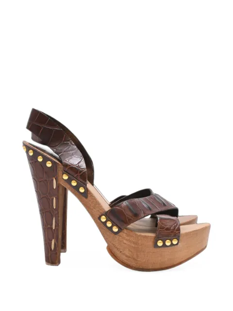 Miu Miu Pre-Owned croc-embossed clog sandals Brown RFCPUHKSH757513W