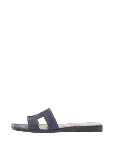 Hermès Pre-Owned Oran flat leather sandals Blue 1408856