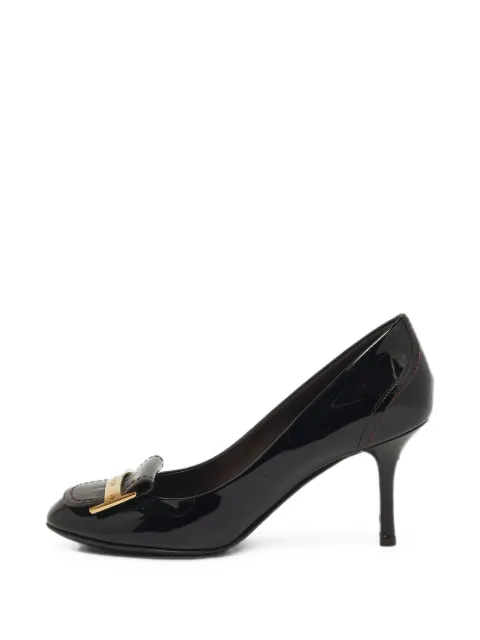 Louis Vuitton Pre-Owned round-toe logo-plaque pumps Black 1269133