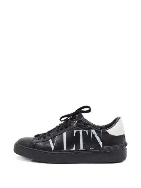 Valentino Garavani Pre-Owned VLTN lace-up sneakers Black 1409215