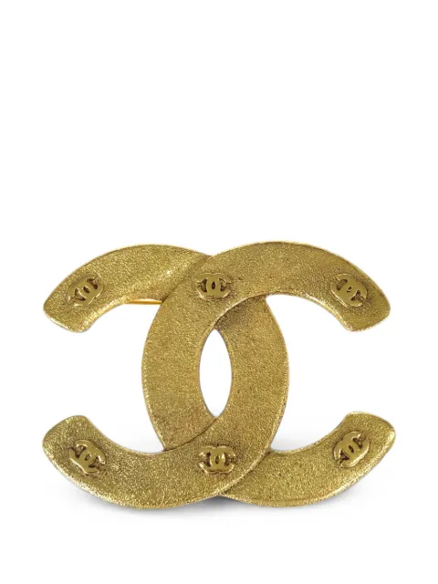 CHANEL Pre-Owned 1994 logo-plaque brooch Gold 179285