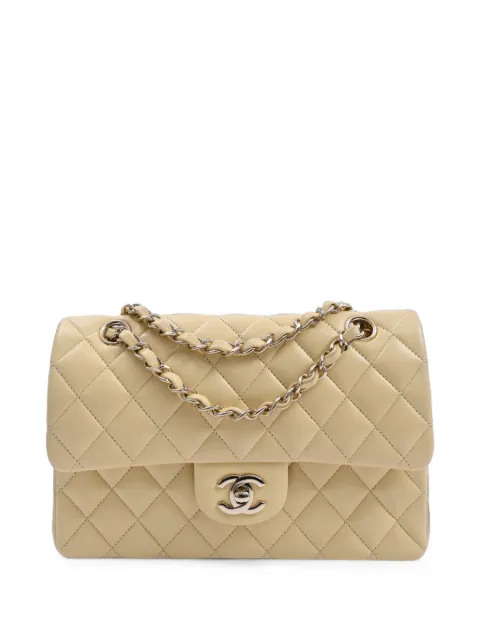 CHANEL Pre-Owned medium Classic Double Flap shoulder bag Yellow NAPPUHKBA665002W