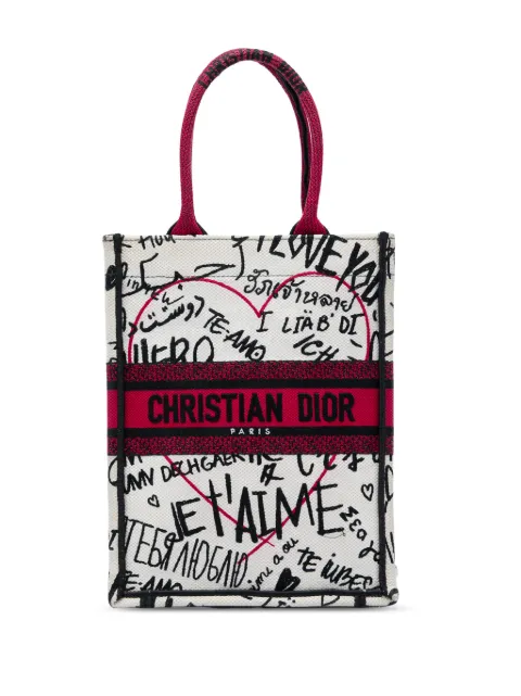 Christian Dior Pre-Owned 2020 DiorAmour Embroidered Canvas Graffiti Vertical Book tote bag White SSLLPQGYW7TTGDPA