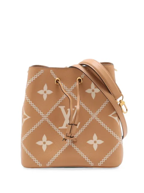 Louis Vuitton Pre-Owned 2021-2026 Monogram Giant Bicolor Empreinte Broderies Neonoe MM bucket bag Neutrals PFMDMDSA4ZXZAS9F
