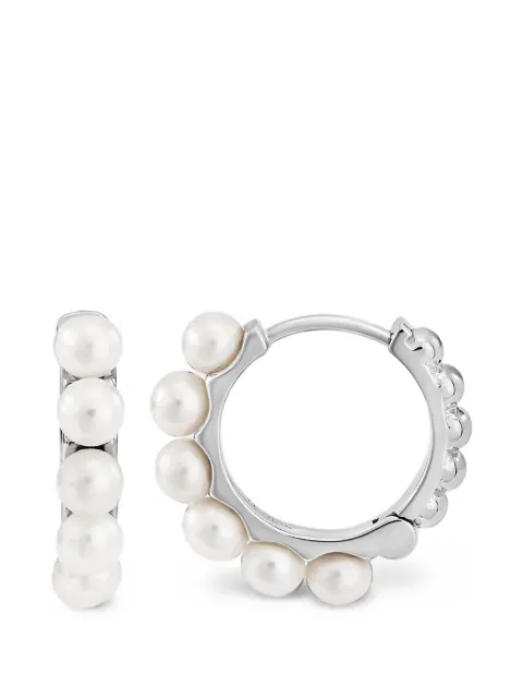 DOWER AND HALL medium Timeless Pearl huggie earrings Silver DHMTPHH