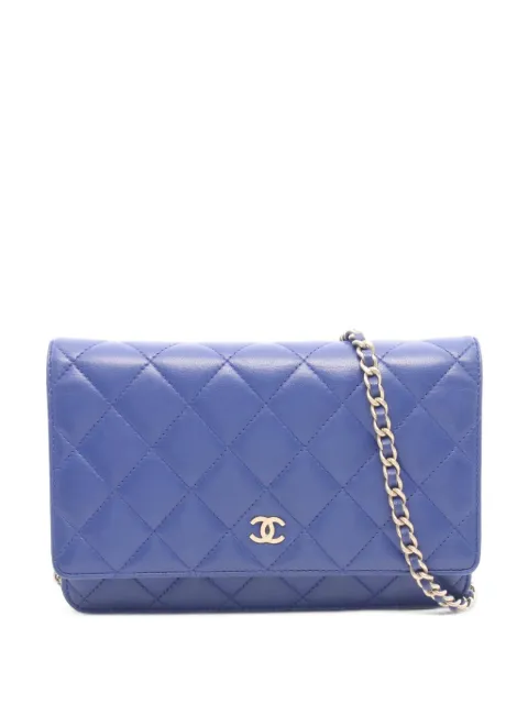 CHANEL Pre-Owned 2013-2014 Matelassé chain wallet Blue 110059918037789