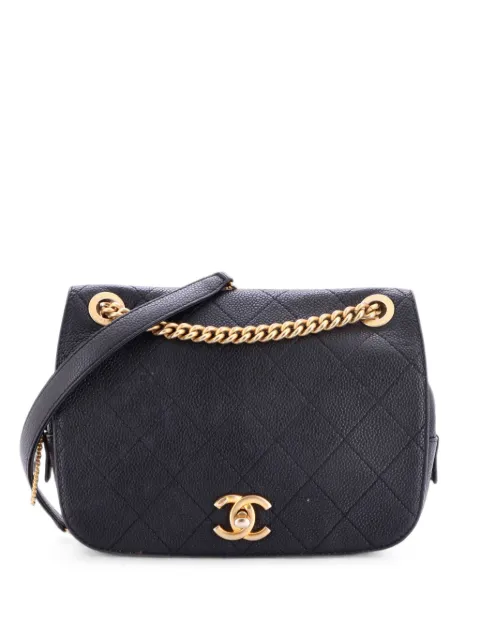 CHANEL Pre-Owned CC Zipped Full Flap Bag Stitched Caviar Medium shoulder bag Black V52S7MLXSGJ7YKT5