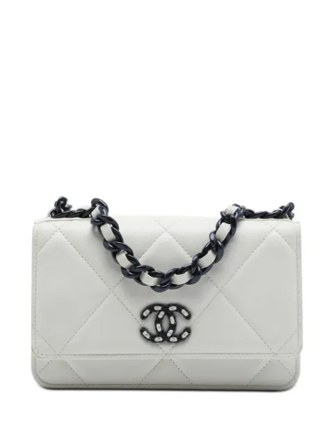 CHANEL Pre-Owned 2021-2026 Quilted Lambskin Chanel 19 Wallet On Chain crossbody bag White PJSG5XW669WO8SIA