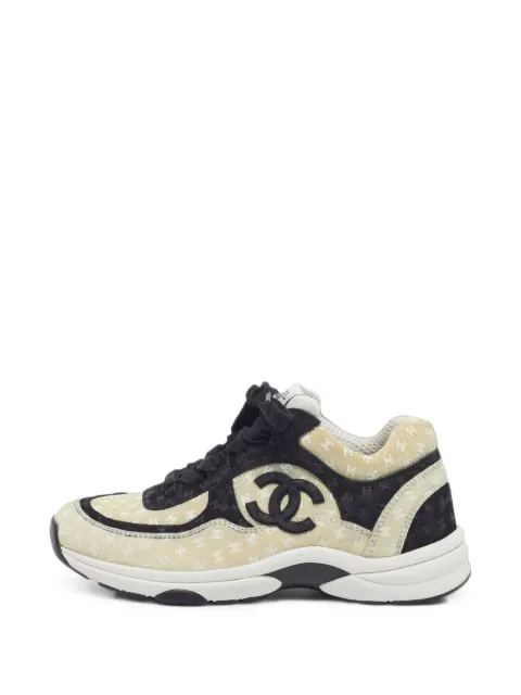 CHANEL Pre-Owned CC logo suede sneakers Neutrals 1393772