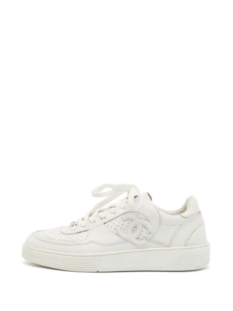 CHANEL Pre-Owned CC lace-up sneakers White 1405035