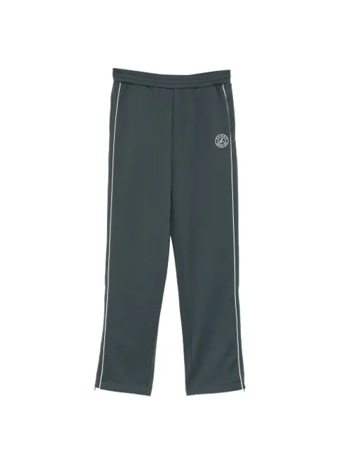 SPORT b. by agnès b. logo-patch trousers Green PB89QJ2I