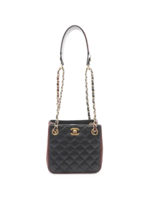 CHANEL Pre-Owned 2020 CC Quilted Lambskin Drawstring bucket bag Black 5VHX79RLWIV8V4D1