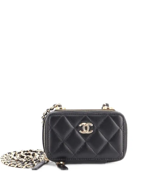 CHANEL Pre-Owned Trendy CC Zip Card Holder on Chain Quilted Lambskin crossbody bag Black 3ERNAI0BURZEGG8M