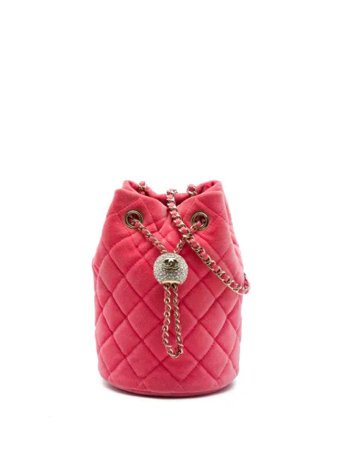 CHANEL Pre-Owned 2020 Mini Velvet Crystal Pearl Crush bucket bag Pink 09AZTGRCM30RSTQW