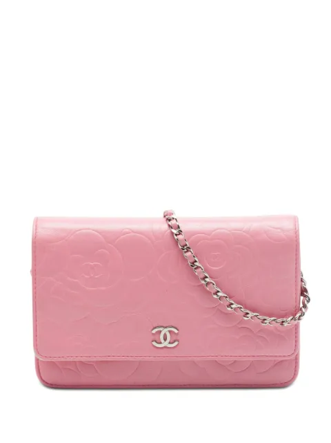 CHANEL Pre-Owned 2010-2011 CC Embossed Lambskin Camellia Wallet On Chain crossbody bag Pink 8JSV1F9GP5N8WK1O