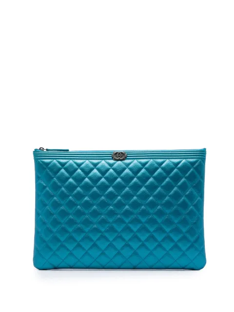 CHANEL Pre-Owned 2017-2018 Large Quilted Metallic Caviar Boy O Case clutch bag Blue 8IM8BRRBLCMYGD3G