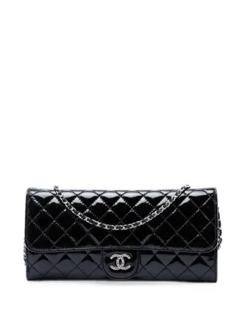 CHANEL Pre-Owned 2010-2011 Quilted Patent Brilliant East West Flap Clutch with Chain shoulder bag Black YP4127LY2X4EQLUL
